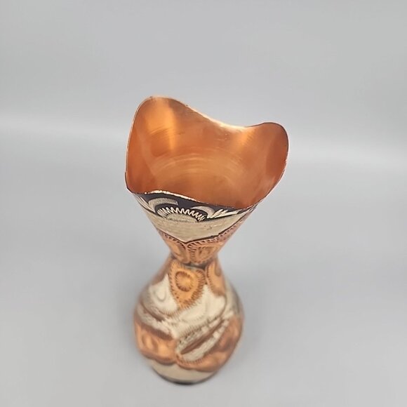 Vintage Turkish Copper Erzincanlilar Vase Hand Made In Turkey Etched Painted 7.5 - Picture 2 of 6